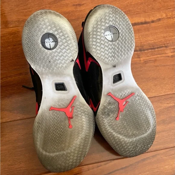 Nike Jordan Air Black and Red Sneakers Chunky Silhouette Size12 - Picture 4 of 13